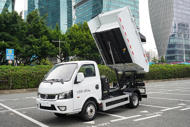 4.5T Hydraulic Lifter Garbage Truck