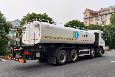 32T Road Sprinkler