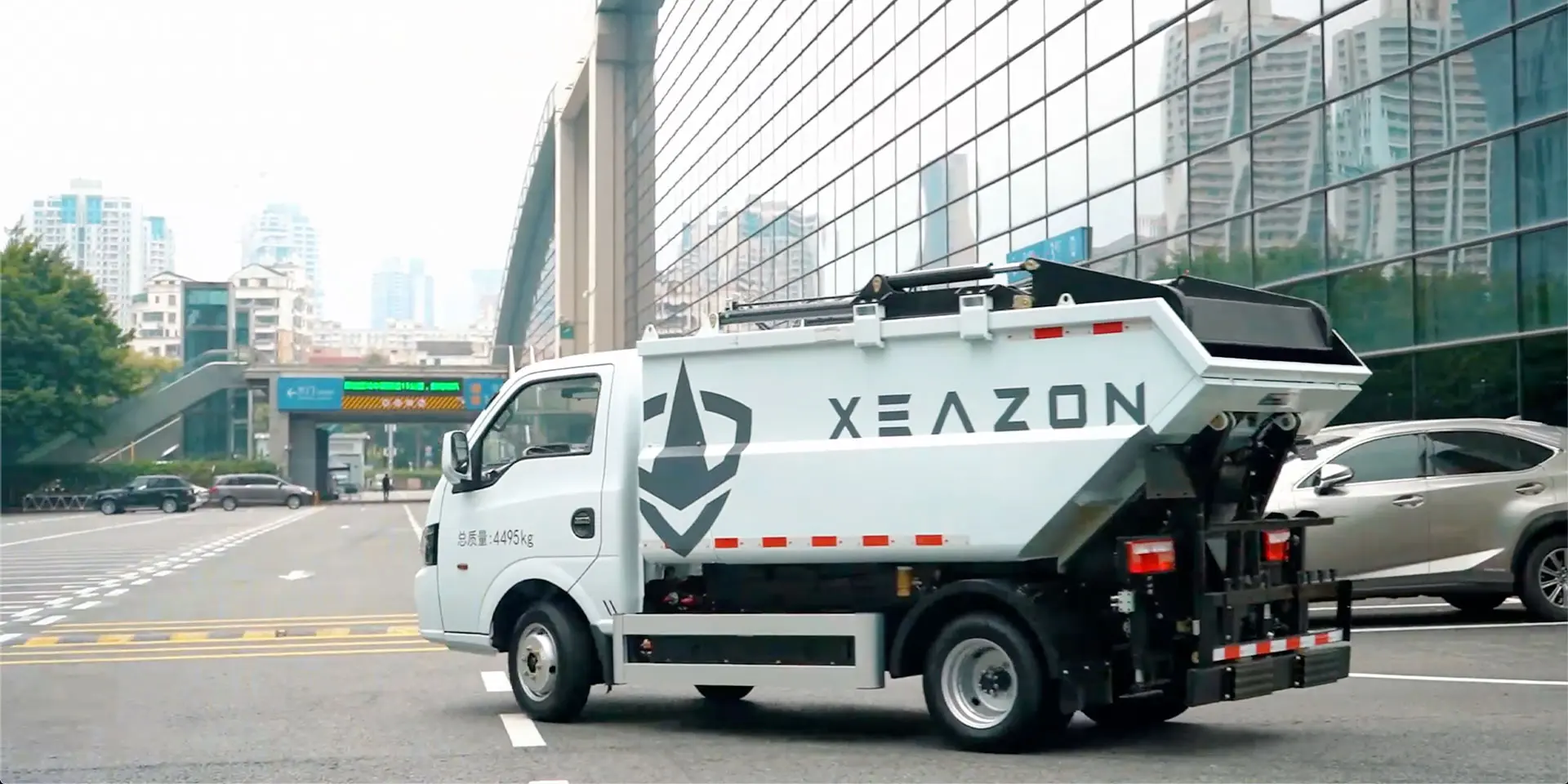 4.5T Hydraulic Lifter Garbage Truck