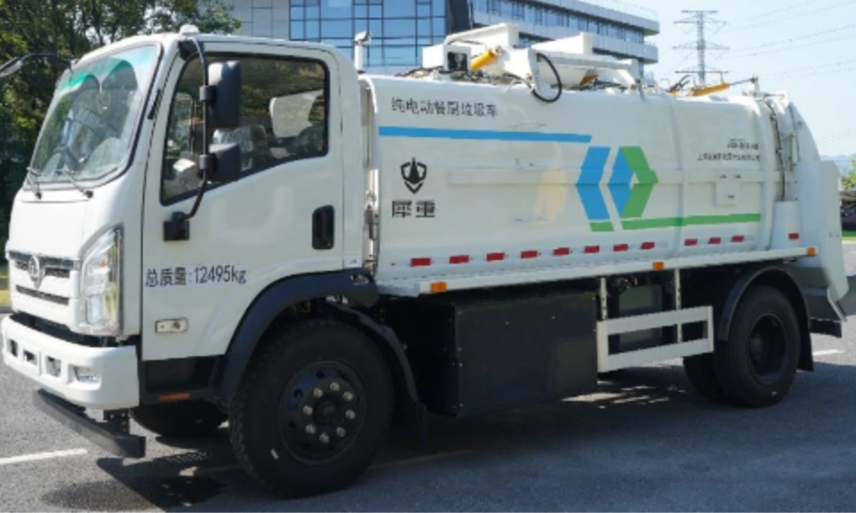 用实力圈粉！犀重12T纯电动餐厨垃圾车让城市更宜居