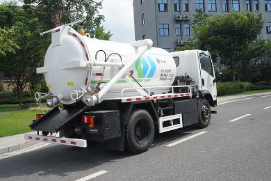 12T吸污车