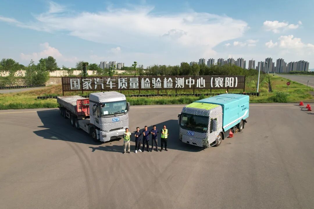 携手同行 共赴新程 | 犀重50台氢燃料冷藏车交付，2026年向百亿进发！