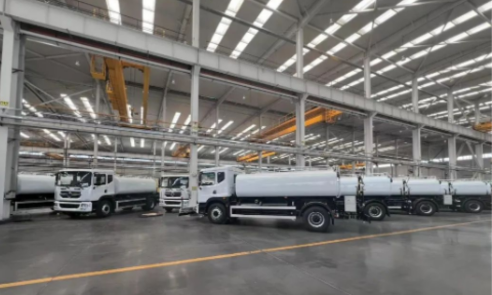 犀重汽车批量交付39台纯电动环卫车，助力河北绿色城市建设