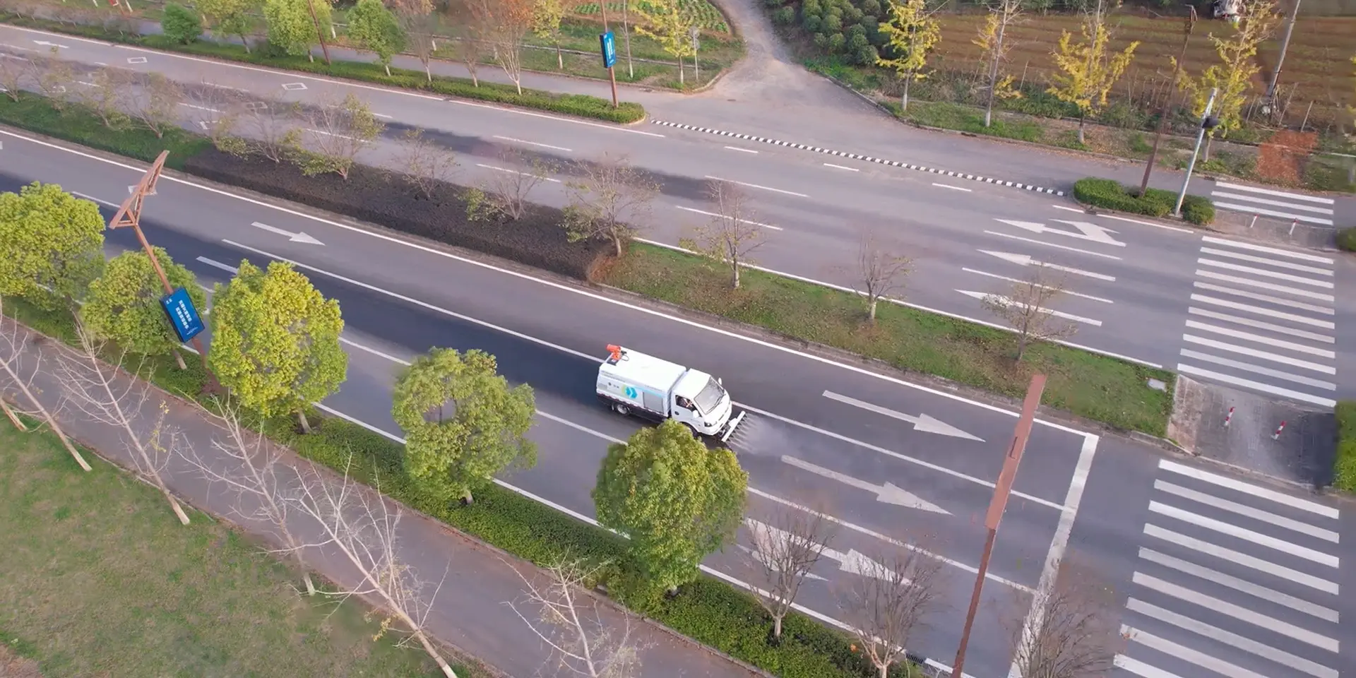 4.5T路面养护车